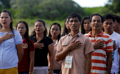 filipinos could face jail time for not singing national anthem enthusiastically