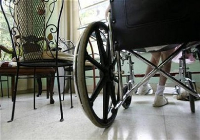 japan carrier forces wheelchair bound man to crawl onto plane japan carrier forces wheelchair bound man to crawl onto plane