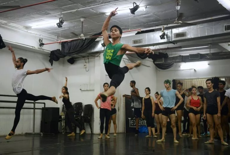 amiruddin shah the 16 year old son of a welder will enrol at the american ballet theatre 039 s jacqueline kennedy onassis school jko in august less than three years after taking up the dance photo afp amiruddin shah the 16 year old son of a welder will enrol at the american ballet theatre 039 s jacqueline kennedy onassis school jko in august less than three years after taking up the dance photo afp