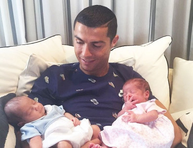 cristiano ronaldo exits confederations cup to meet newborn twins