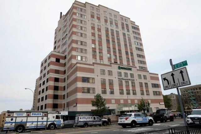 nypd officers work outside bronx lebanon hospital after an incident in which a gunman fired shots inside the hospital in new york city u s photo reuters nypd officers work outside bronx lebanon hospital after an incident in which a gunman fired shots inside the hospital in new york city u s photo reuters