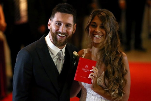 argentine soccer player lionel messi and his wife antonela roccuzzo pose at their wedding in rosario argentina photo reuters argentine soccer player lionel messi and his wife antonela roccuzzo pose at their wedding in rosario argentina photo reuters