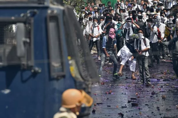 police fired tear gas and dozens of students were injured in the protests in indian occupied kashmir photo afp police fired tear gas and dozens of students were injured in the protests in indian occupied kashmir photo afp