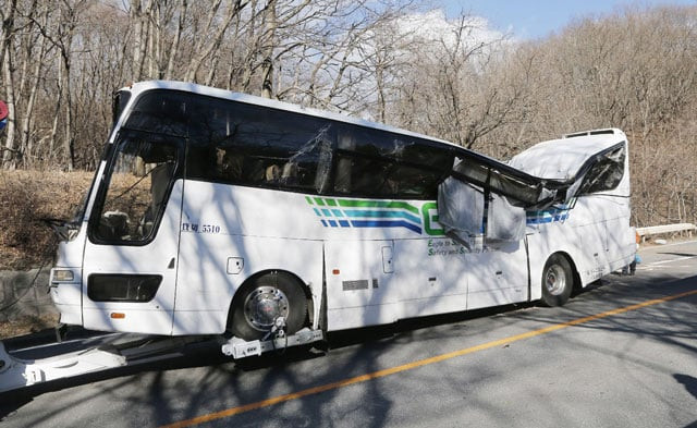 the committee said it was possible the bus driver was blinded by headlights photo afp the committee said it was possible the bus driver was blinded by headlights photo afp