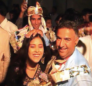 14 couples take 7 pherey at satram das anniversary fair