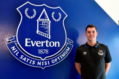 keane joins everton in potential club record deal