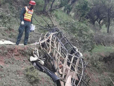 chairlift crash cheques handed to families of victims