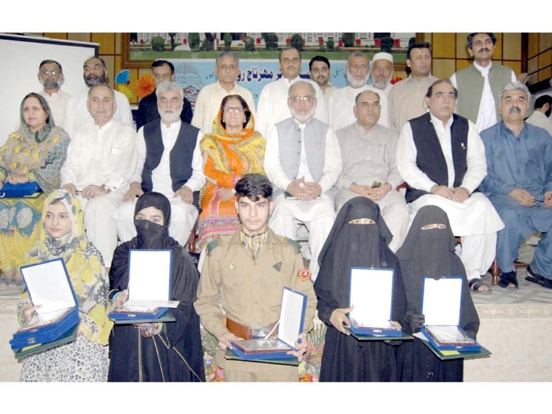 position holders of ssc exams from bise peshawar seen with k p assembly deputy speaker dr meher taj roghani in peshawar photo iqbal haider express