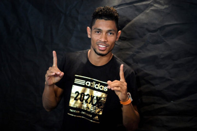 van niekerk eyes 400m assault in lausanne van niekerk eyes 400m assault in lausanne