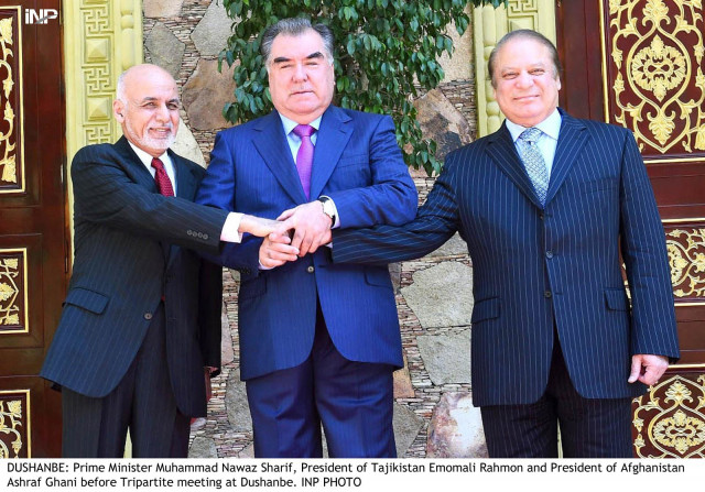 quadrilateral meeting prime minister nawaz sharif with tajikistan president emomali rahmon and afghan president ashraf ghani before the tripartite meeting in dushanbe photo inp quadrilateral meeting prime minister nawaz sharif with tajikistan president emomali rahmon and afghan president ashraf ghani before the tripartite meeting in dushanbe photo inp