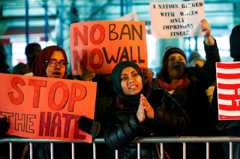 people protest against president donald trump 039 s travel ban in new york city us photo reuters