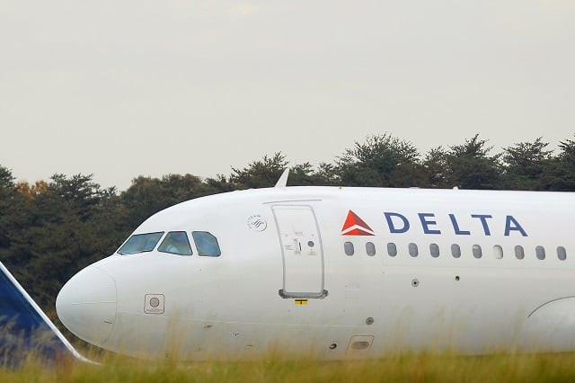 a delta airlines aircraft lines up for take off at bwi thurgood marshall international airport near baltimore maryland october 24 2012 photo reuters a delta airlines aircraft lines up for take off at bwi thurgood marshall international airport near baltimore maryland october 24 2012 photo reuters
