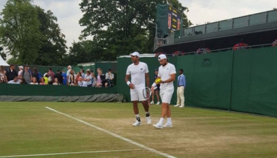aisam merges win opener in wimbledon aisam merges win opener in wimbledon