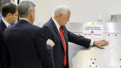us vice president ignores nasa s do not touch sign
