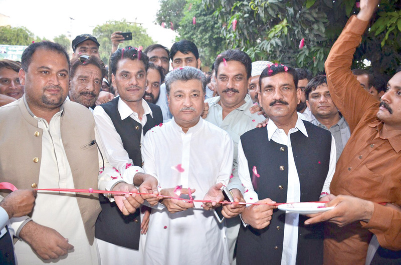 chairman cda sheikh anser aziz inaugurates the union council office in sector i 9 photo zafar aslam express