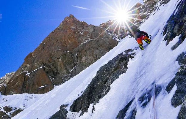 climbers climb to camp 2 on the kinshofer route the day the photographer reveived the last sms from alberto zerain while climbing nanga parbat pakistan photo reuters climbers climb to camp 2 on the kinshofer route the day the photographer reveived the last sms from alberto zerain while climbing nanga parbat pakistan photo reuters