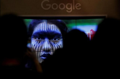 google earth to let users post stories photos in coming years