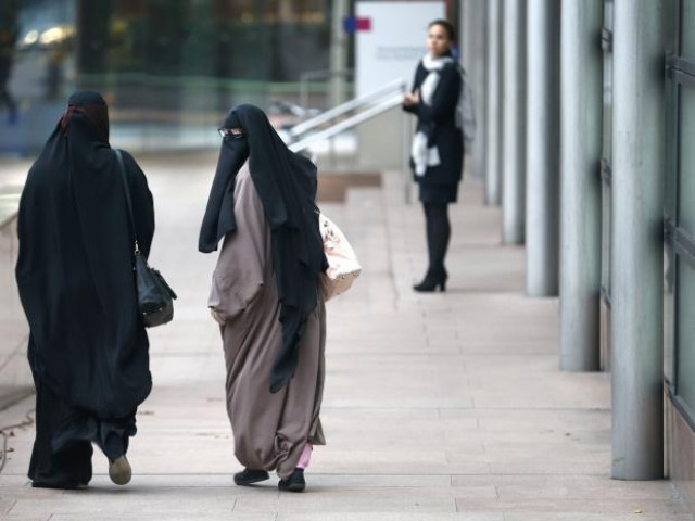 france was the first european country to ban the niqab in april 2011 and there have been around 1 600 arrests since coming in to force photo afp