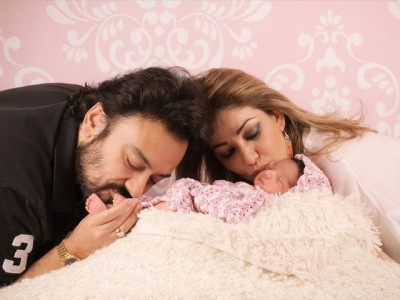 adnan sami gives first look of daughter medina sami khan
