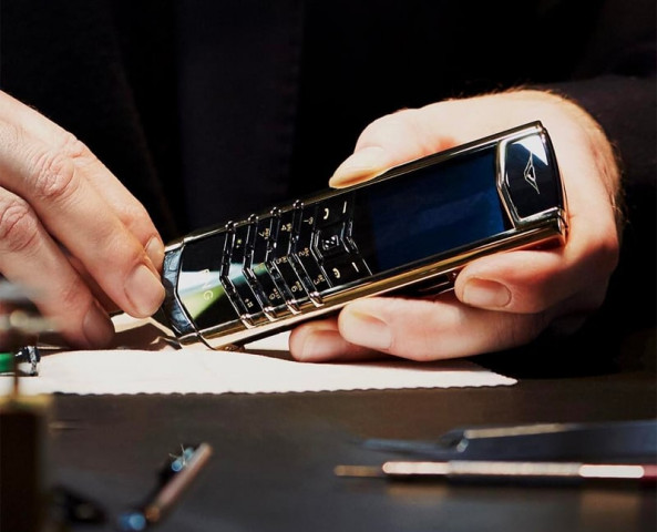 according to bbc the company has an accounting deficit of 128 million leading to its liquidation photo courtesy vertu according to bbc the company has an accounting deficit of 128 million leading to its liquidation photo courtesy vertu