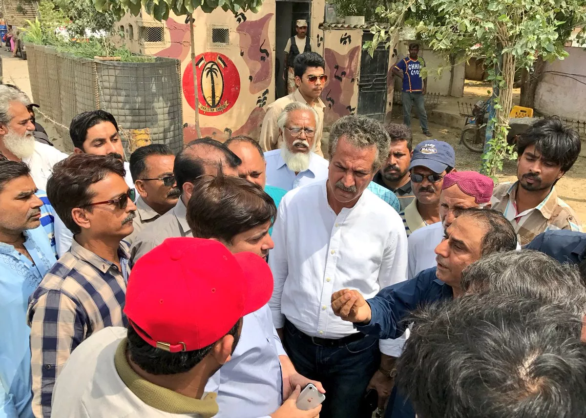 mayor directs municipal services dept to provide more machinery to korangi dmc for drain cleaning photo twitter mayor directs municipal services dept to provide more machinery to korangi dmc for drain cleaning photo twitter