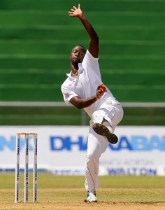 kemar roach recalled for england tests