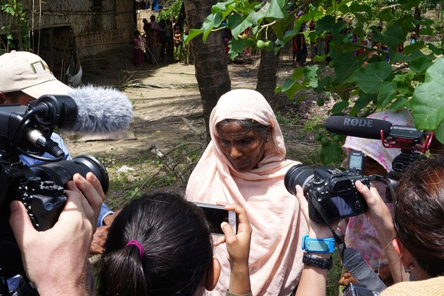 a rohingya woman speak to media in maung na ma village northern rakhine myanmar july 13 2017 picture taken july 13 2017 photo reuters a rohingya woman speak to media in maung na ma village northern rakhine myanmar july 13 2017 picture taken july 13 2017 photo reuters