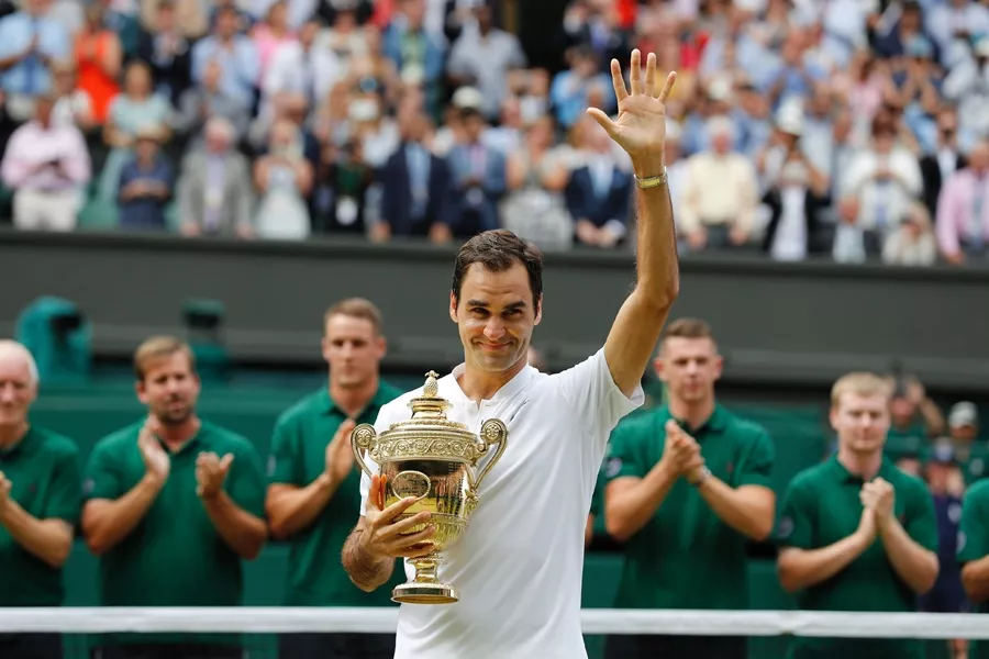 switzerland 039 s roger federer holds the winner 039 s trophy after beating croatia 039 s marin cilic in their men 039 s singles final match during the presentation on the last day of the 2017 wimbledon championships at the all england lawn tennis club in wimbledon southwest london on july 16 2017 roger federer won 6 3 6 1 6 4 photo afp switzerland 039 s roger federer holds the winner 039 s trophy after beating croatia 039 s marin cilic in their men 039 s singles final match during the presentation on the last day of the 2017 wimbledon championships at the all england lawn tennis club in wimbledon southwest london on july 16 2017 roger federer won 6 3 6 1 6 4 photo afp