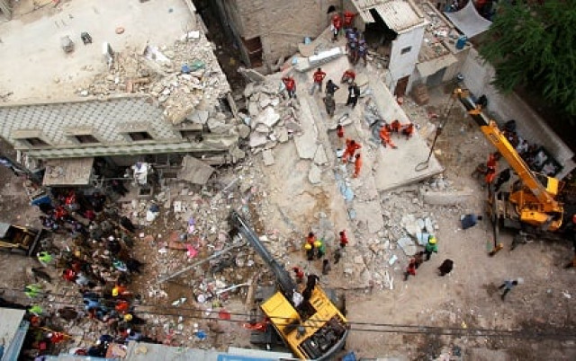 under the rubble an inquiry committee formed by sbca will compile a report on the incident within 15 days photo athar khan express under the rubble an inquiry committee formed by sbca will compile a report on the incident within 15 days photo athar khan express