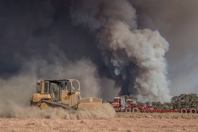 a cal fire bulldozer makes a safety zone on shilling ranch after authorities ordered evacuations due to the detwiler fire in mariposa california us july 18 2017 photo reuters