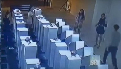 woman damages 200 000 worth of art while taking selfie woman damages 200 000 worth of art while taking selfie