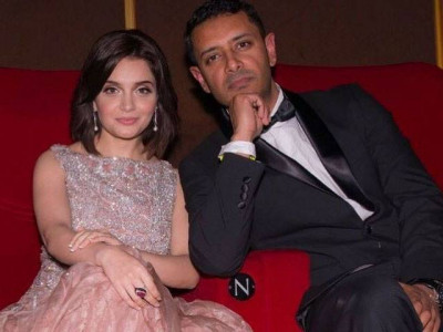 armeena khan just introduced her bae on instagram and their posts will melt your heart