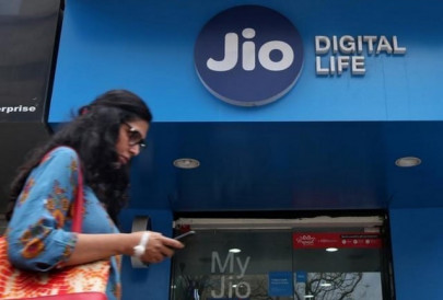 reliance launches cost zero 4g enabled phone reliance launches cost zero 4g enabled phone