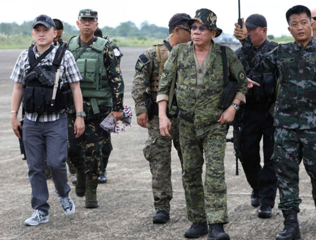 philippine president rodrigo duterte c arrives at the military camp in marawi city southern philippines july 20 2017 photo reuters