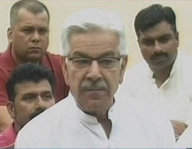 khawaja asif dispels rumours of pml n considering new pm