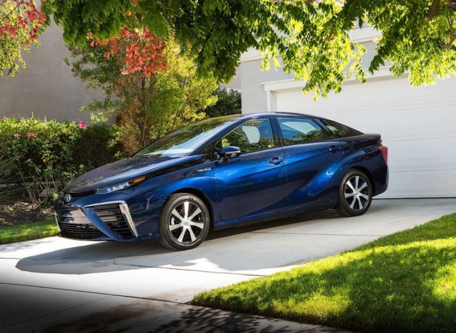 new electric car to use all solid state batteries for better range and reduced charging time photo toyota new electric car to use all solid state batteries for better range and reduced charging time photo toyota