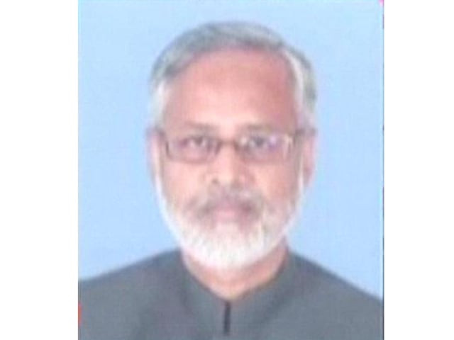 an express news screengrab of dr shakeel auj