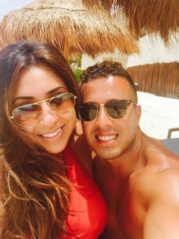natasha politakis 29 and ali gul 32 forked out 7 000 for a dream two week trip to la hawaii and las vegas photo source south west news service natasha politakis 29 and ali gul 32 forked out 7 000 for a dream two week trip to la hawaii and las vegas photo source south west news service