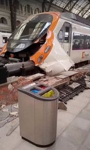 commuter train crash in barcelona station injures 48 commuter train crash in barcelona station injures 48