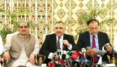 unflinching support pml n leaders rally behind nawaz sharif unflinching support pml n leaders rally behind nawaz sharif