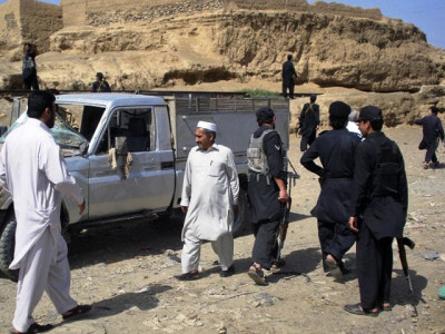 4 killed in blast near pak iran border