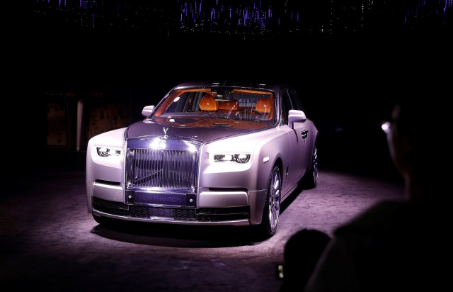 the new luxury sedan 039 s starting price is 450 000 photo reuters the new luxury sedan 039 s starting price is 450 000 photo reuters