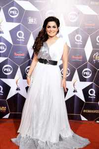 kudos to meera jee for keeping it real whilst manish malhotra designs her bridal dress