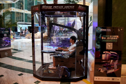 china mall offers man pod havens for husbands wary of shopping china mall offers man pod havens for husbands wary of shopping