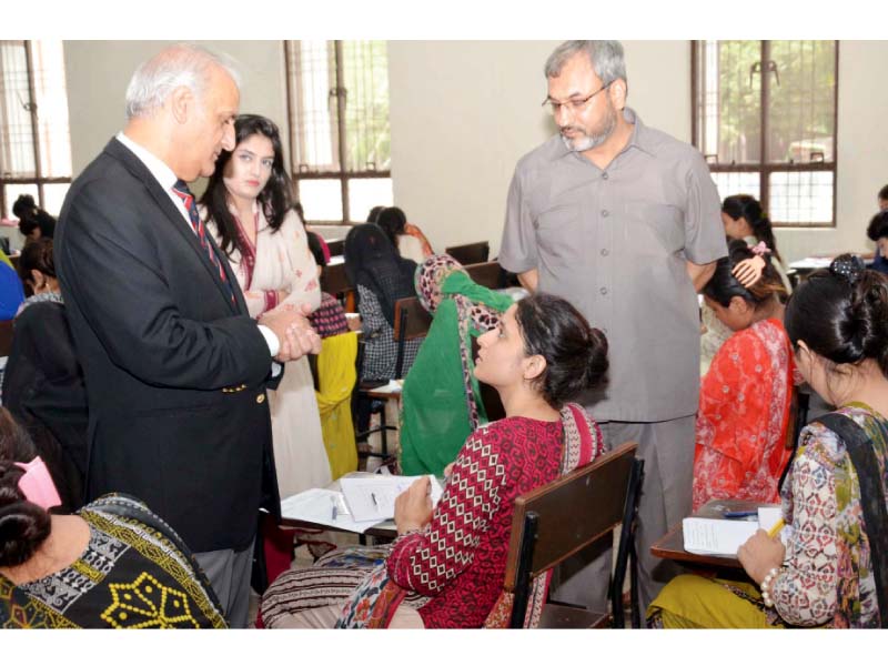 pu vc visits examination centres