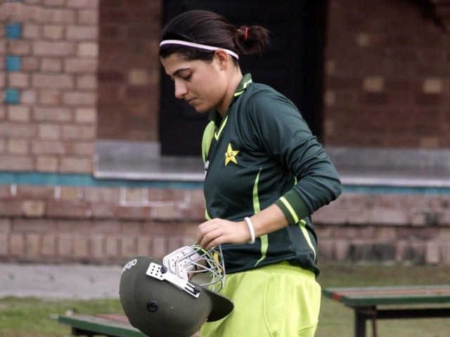 anticlimax mir is considered by many as a pioneer and trailblazer for women 039 s cricket in pakistan but azhar during his 10 week stint with the team found her 039 self centred egotistical and being wrapped up in oneself 039 photo file