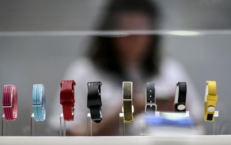 fitbit to launch new smartwatch to compete with apple