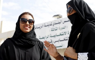 saudi arabia to open beach resort where women can wear bikinis