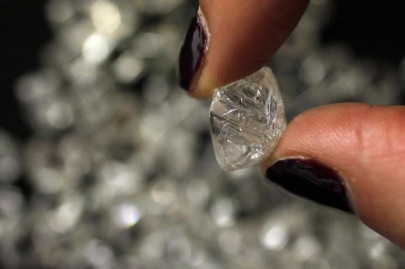 russia s diamond giant says mine flooded with 150 inside russia s diamond giant says mine flooded with 150 inside