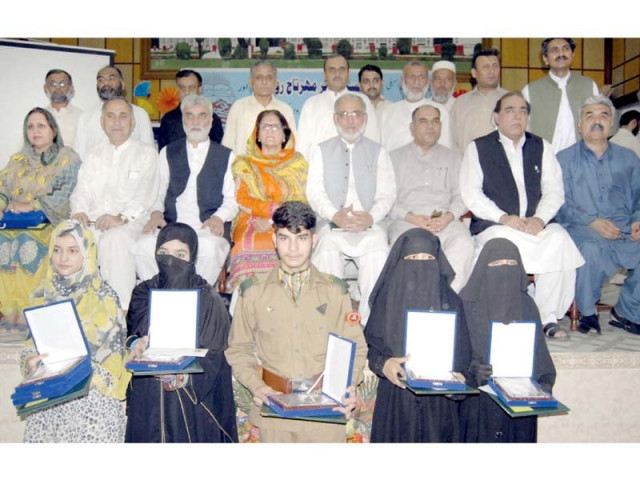 position holders of ssc exams from bise peshawar seen with k p assembly deputy speaker dr meher taj roghani in peshawar photo iqbal haider express position holders of ssc exams from bise peshawar seen with k p assembly deputy speaker dr meher taj roghani in peshawar photo iqbal haider express